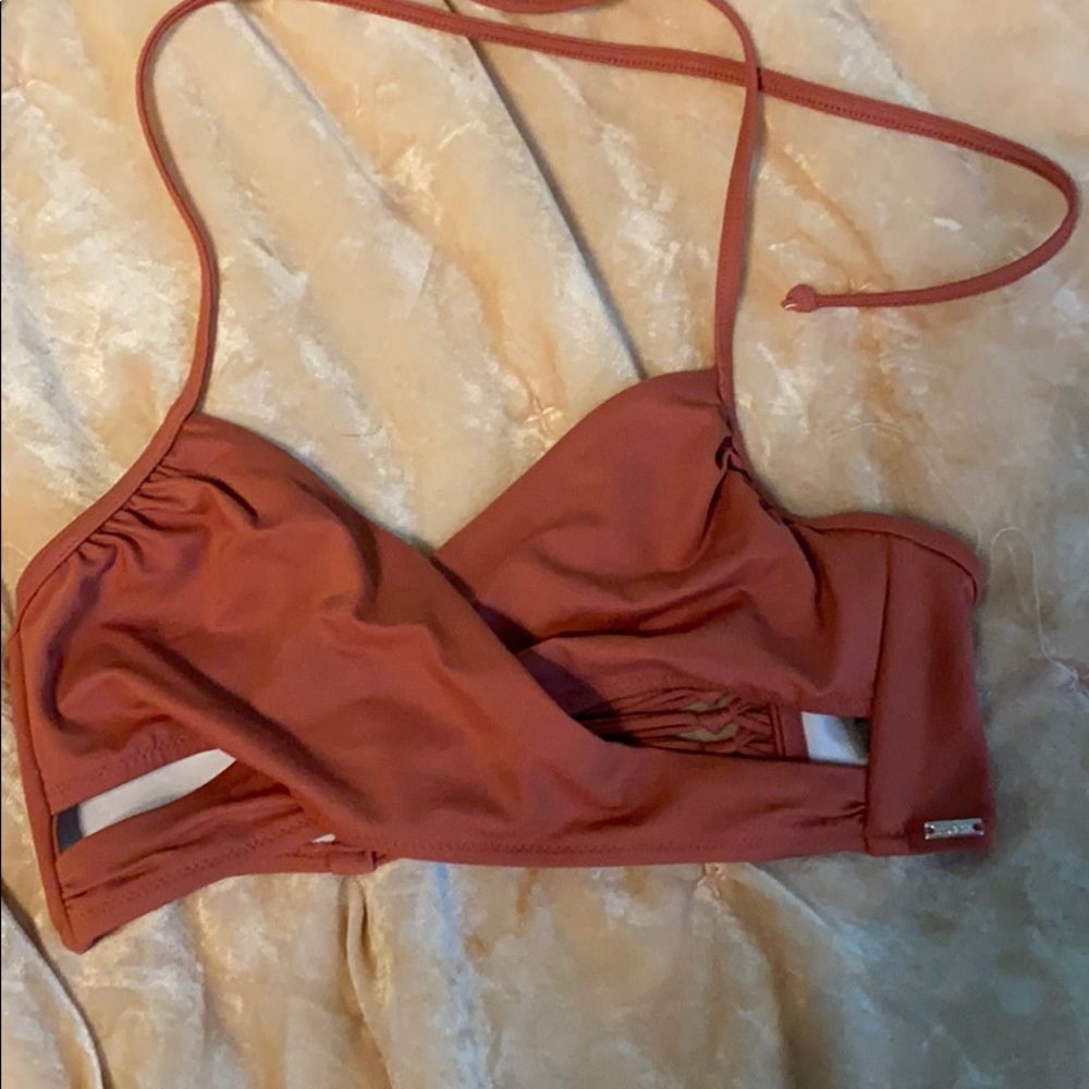 pink vs bikini